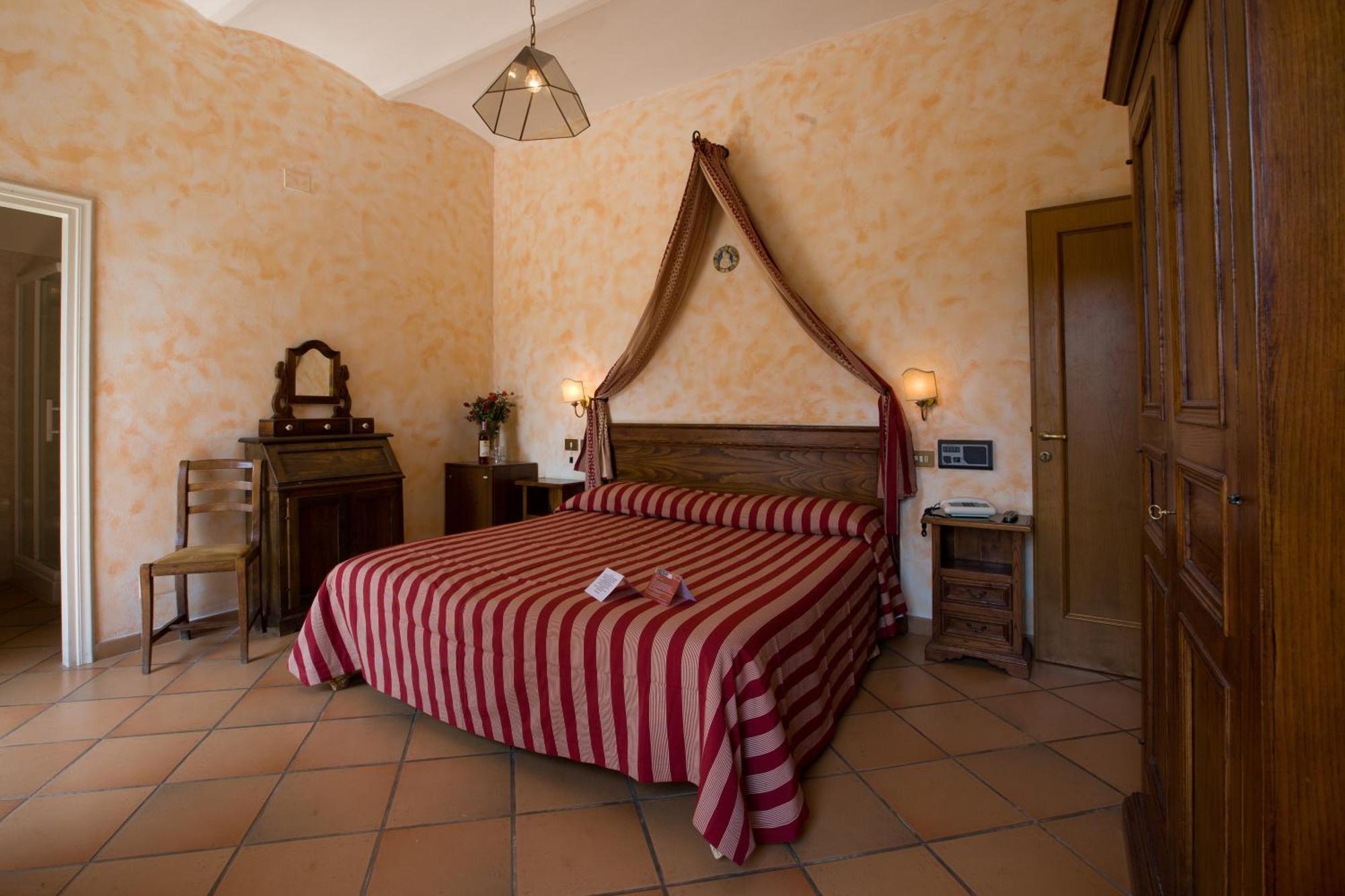 Agriturismo Palazzo Bandino - Wine Cellar, On Reservation Restaurant And Spa Chianciano Terme Exterior photo